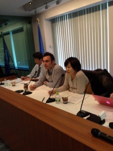 These two UNIC interns moderated the interview in English.